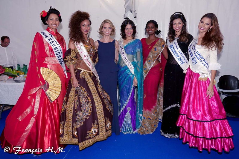 Défilé des candidates Miss France 2017 à Saint-Pierre