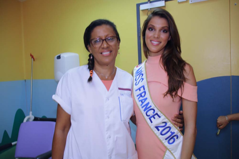 Iris Mittenaere au CHU pour les enfants malades