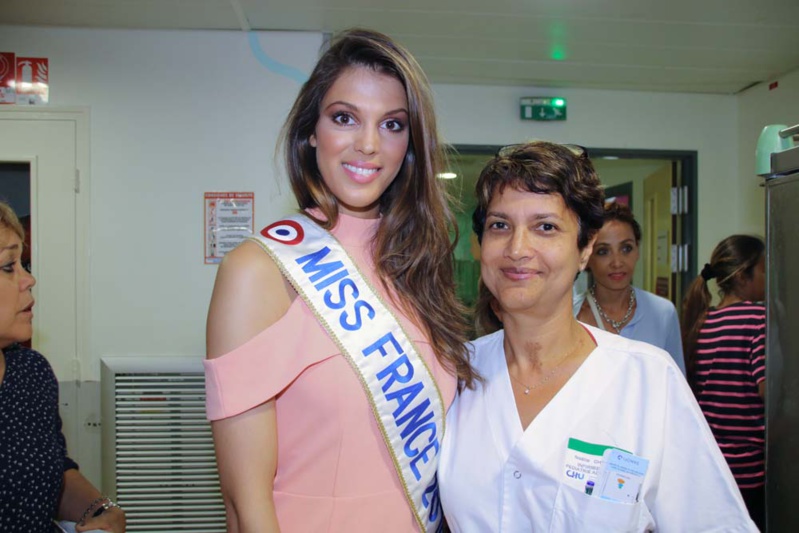 Iris Mittenaere au CHU pour les enfants malades