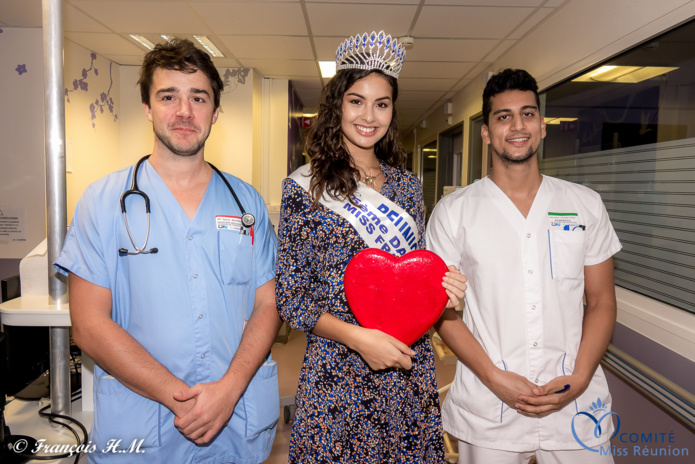 Ambre N'Guyen fête la Saint-Valentin avec les enfants malades Ambre N'Guyen fête la Saint-Valentin avec les enfants malades