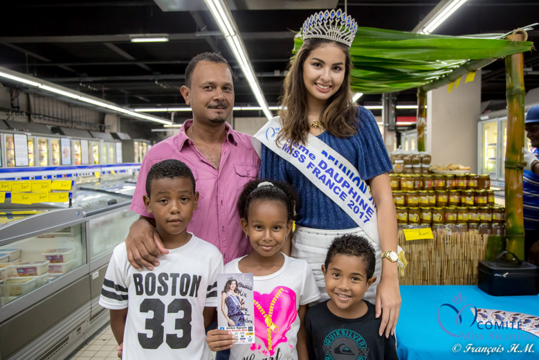 Ambre avec Soleil Réunion au Super U de Saint-Paul Ambre avec Soleil Réunion au Super U de Saint-Paul