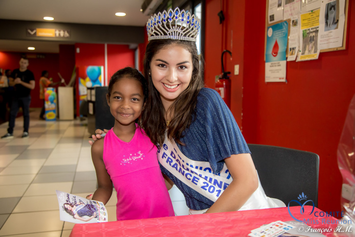 Ambre N'guyen avec Soleil Réunion à Leclerc Ravine des Cabris Ambre N'guyen avec Soleil Réunion à Leclerc Ravine des Cabris