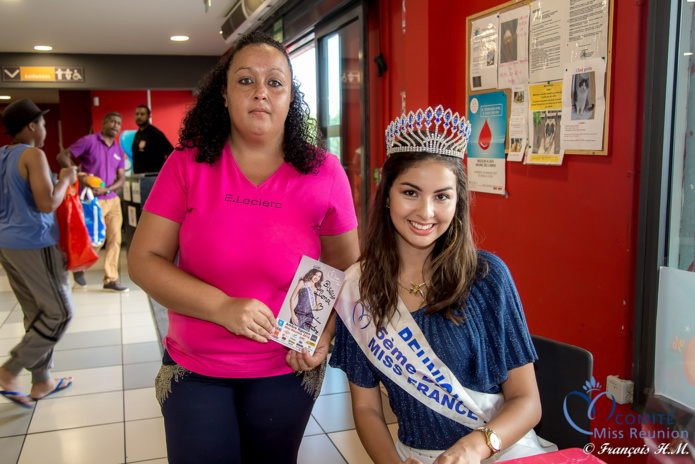 Ambre N'guyen avec Soleil Réunion à Leclerc Ravine des Cabris Ambre N'guyen avec Soleil Réunion à Leclerc Ravine des Cabris