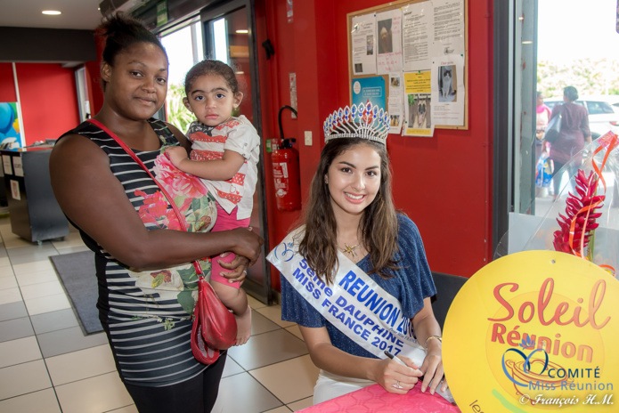 Ambre N'guyen avec Soleil Réunion à Leclerc Ravine des Cabris Ambre N'guyen avec Soleil Réunion à Leclerc Ravine des Cabris