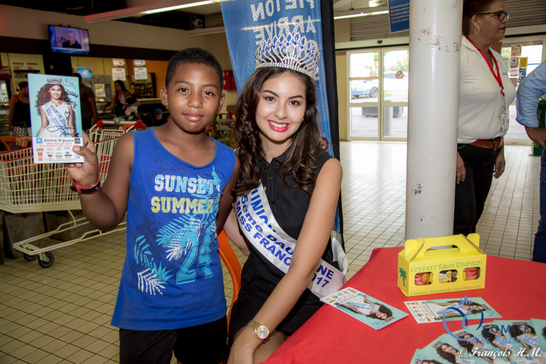 Ambre N'guyen avec Soleil Réunion au Score du Port Ambre N'guyen avec Soleil Réunion au Score du Port