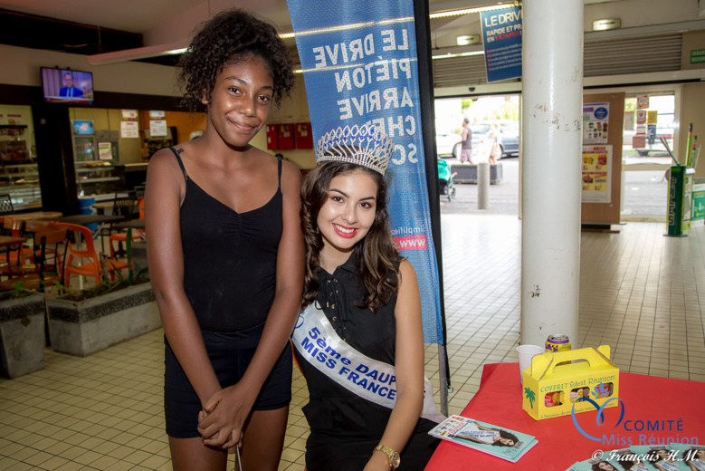 Ambre N'guyen avec Soleil Réunion au Score du Port Ambre N'guyen avec Soleil Réunion au Score du Port