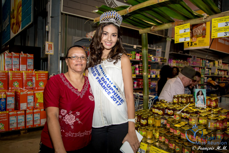 Ambre avec Soleil Réunion au Leclerc de Bras Panon Ambre avec Soleil Réunion au Leclerc de Bras Panon