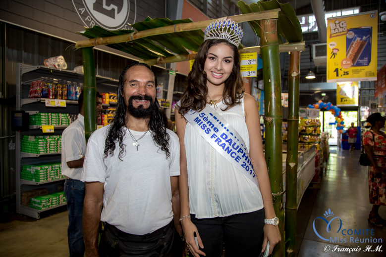 Ambre avec Soleil Réunion au Leclerc de Bras Panon Ambre avec Soleil Réunion au Leclerc de Bras Panon