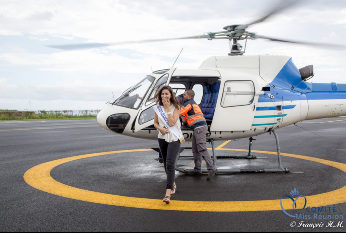 A sa descente de l'hélico, elle n'en revenait pas! A sa descente de l'hélico, elle n'en revenait pas!
