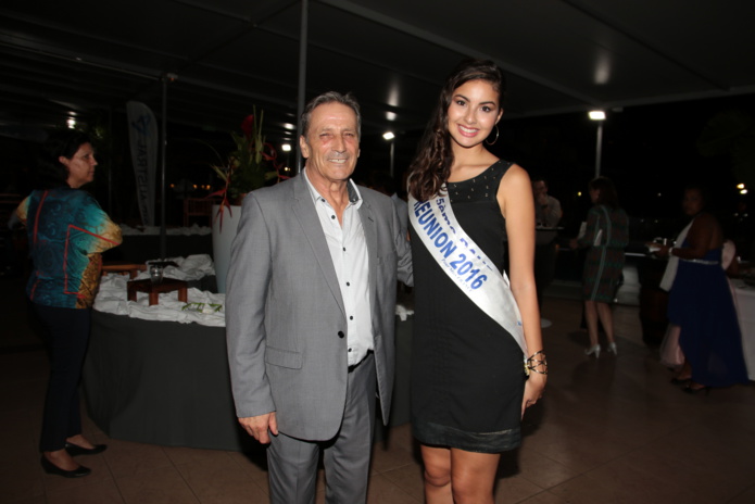 Avec Jean-Marie Missilier, du Pressing L'Océan, le pressing officiel de Miss Réunion Avec Jean-Marie Missilier, du Pressing L'Océan, le pressing officiel de Miss Réunion
