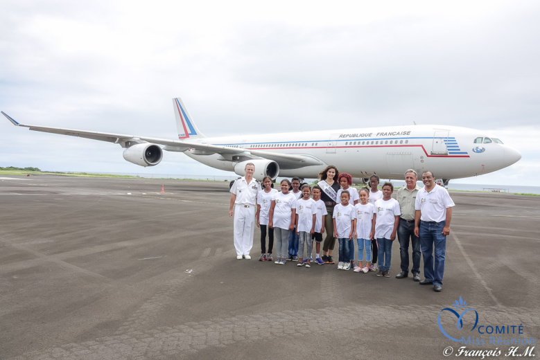 Miss Réunion avec les marmailles 1000 Sourires au DA 181 Miss Réunion avec les marmailles 1000 Sourires au DA 181