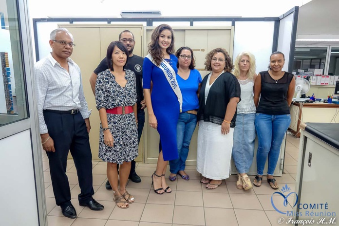 Ambre N'guyen reçoit les clés de sa belle Opel Corsa! Ambre N'guyen reçoit les clés de sa belle Opel Corsa!