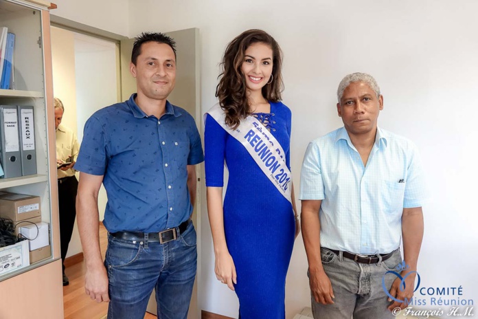 Ambre N'guyen reçoit les clés de sa belle Opel Corsa! Ambre N'guyen reçoit les clés de sa belle Opel Corsa!