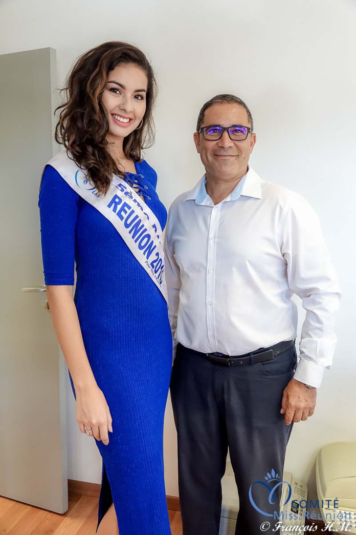 Ambre N'guyen reçoit les clés de sa belle Opel Corsa! Ambre N'guyen reçoit les clés de sa belle Opel Corsa!