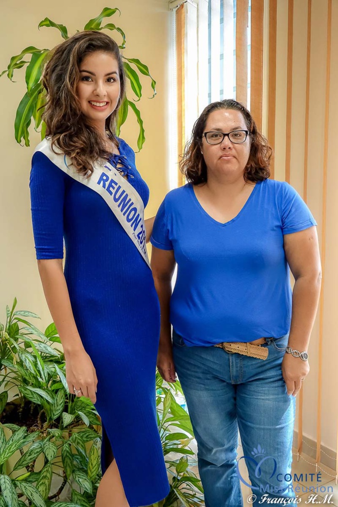 Ambre N'guyen reçoit les clés de sa belle Opel Corsa! Ambre N'guyen reçoit les clés de sa belle Opel Corsa!