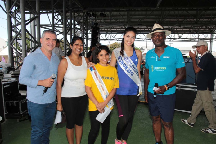 Avec les animateurs de l'événement, Bruno, Indrani et Jean-Claude Avec les animateurs de l'événement, Bruno, Indrani et Jean-Claude