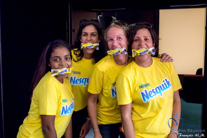 Tapis rouge à Cambaie pour les marmailles et Miss Réunion Tapis rouge à Cambaie pour les marmailles et Miss Réunion