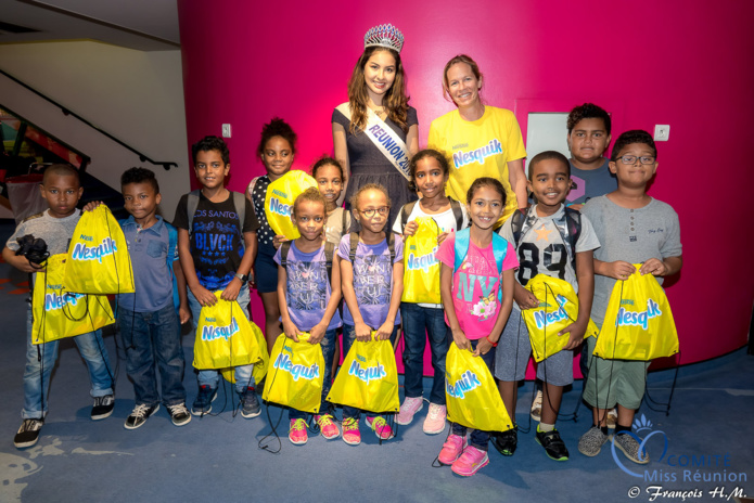 Tapis rouge à Cambaie pour les marmailles et Miss Réunion Tapis rouge à Cambaie pour les marmailles et Miss Réunion