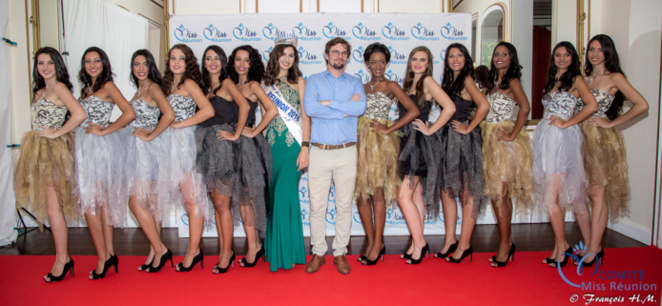 Avec Ambre N'guyen et Nicolas Delacroix, directeur de l'antenne du groupe Antenne Réunion Avec Ambre N'guyen et Nicolas Delacroix, directeur de l'antenne du groupe Antenne Réunion