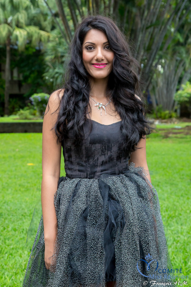 9. Marie-Gaëlle Grimaud, 22 ans, 1,75 m, Le Port, Assistante de direction 9. Marie-Gaëlle Grimaud, 22 ans, 1,75 m, Le Port, Assistante de direction