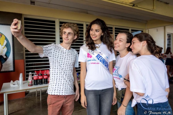Ambre N'guyen au Lycée Levavasseur contre le cancer des enfants