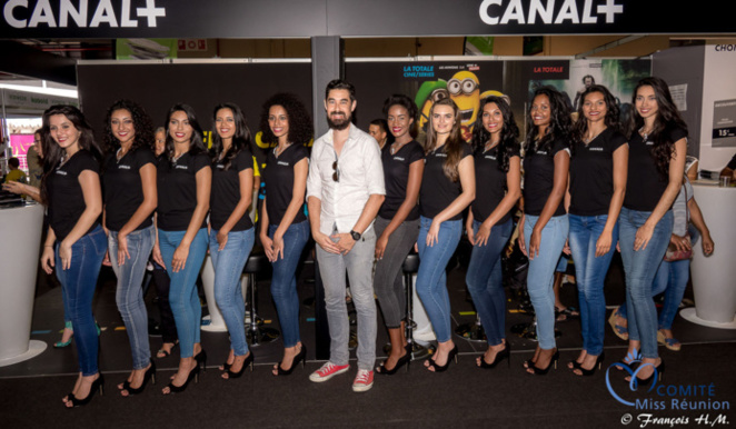 Avec Charles Lauret, chargé de communication Canal+ Avec Charles Lauret, chargé de communication Canal+