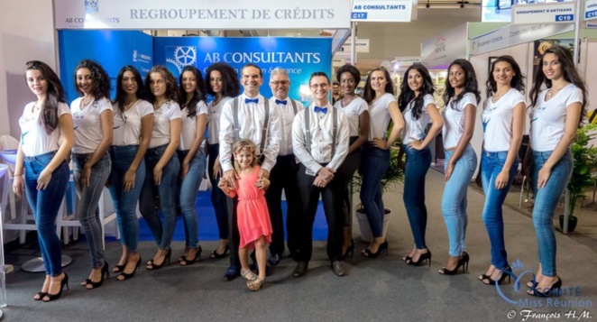 Avec Alexandre Dudois-Le Net, responsable Middle-Office, et ses collaborateurs Avec Alexandre Dudois-Le Net, responsable Middle-Office, et ses collaborateurs