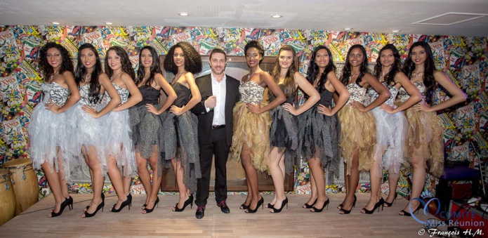 Jean-Charles Ottavi, le PDG du Casino de Saint-Denis, avec les 12 candidates Jean-Charles Ottavi, le PDG du Casino de Saint-Denis, avec les 12 candidates