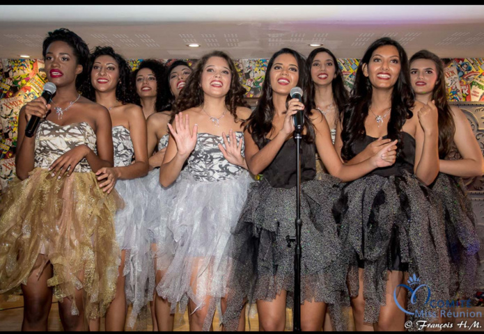 Elles se sont éclatées au karaoké! Elles se sont éclatées au karaoké!