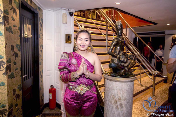 Dîner-croisière des 12 candidates à Bangkok