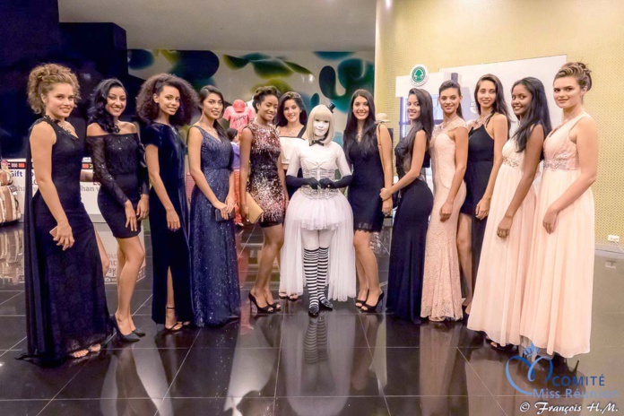 Les 12 candidates au Baiyoke Sky Tower de Bangkok