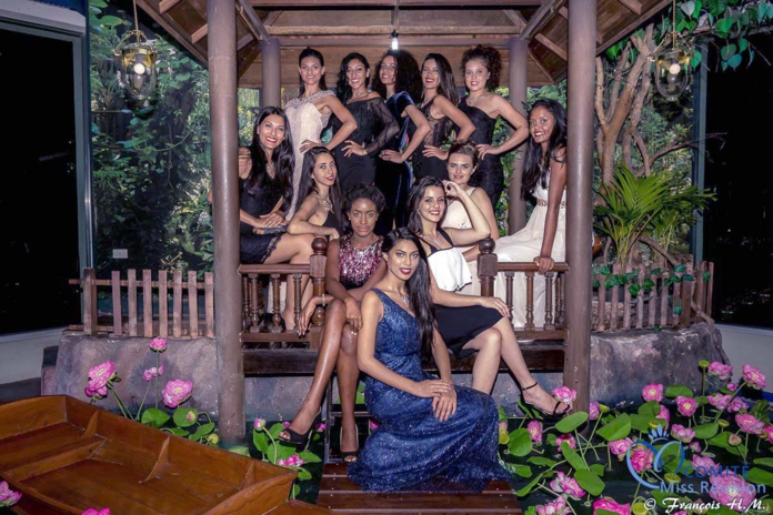 Les 12 candidates au Baiyoke Sky Tower de Bangkok