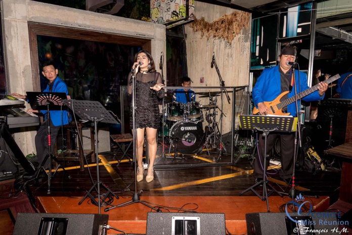 La chanteuse et l'orchestre