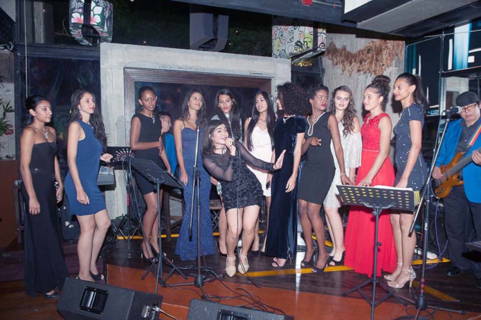 Les 12 candidates à la soirée Siam@Siam à Bangkok Les 12 candidates à la soirée Siam@Siam à Bangkok