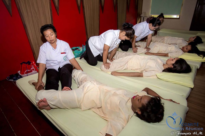 Massage thaïlandais pour les 12 candidates Massage thaïlandais pour les 12 candidates