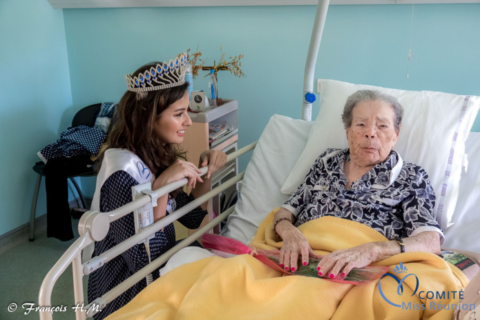 Ambre a aussi rendu visite aux malades dans leurs chambres