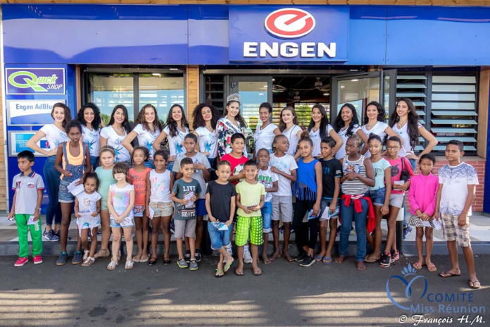 Les marmailles du quartier étaient ravis! Les marmailles du quartier étaient ravis!