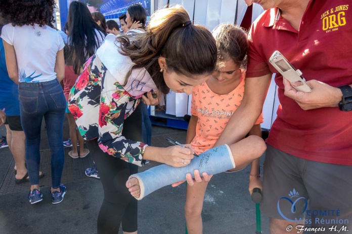 Signature sur le plâtre! Signature sur le plâtre!