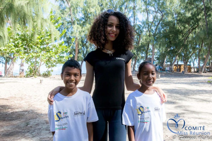 Lyna et les enfants Lyna et les enfants