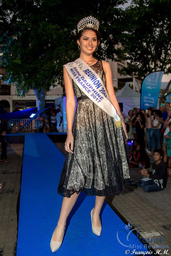 Défilé des 12 candidates à Saint-Gilles et show mode de Miss Agency