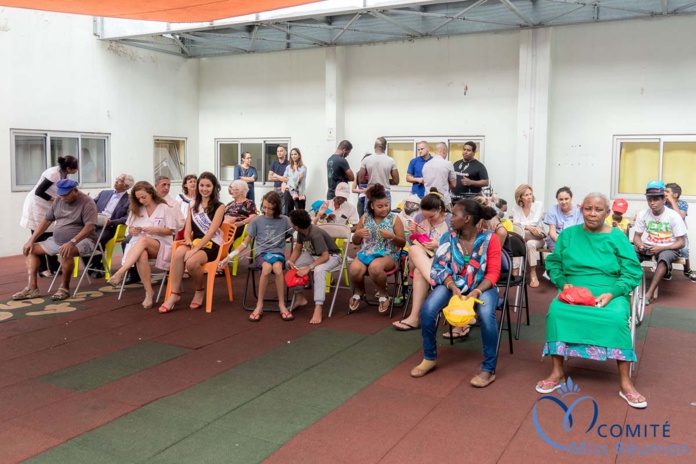 Miss Réunion fête la musique avec les enfants au CHU
