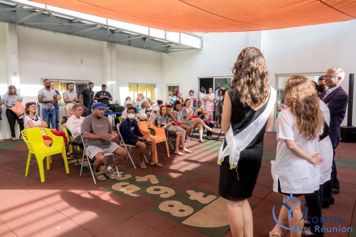Miss Réunion fête la musique avec les enfants au CHU