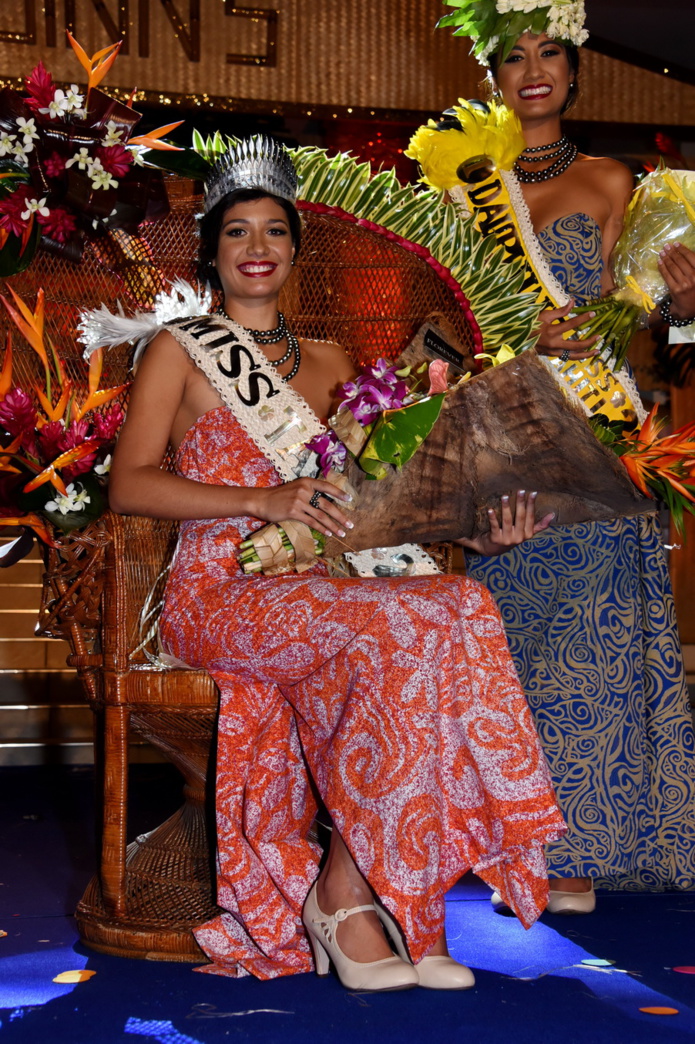 Turouru Temorere a 20 ans, elle mesure 1,72m Turouru Temorere a 20 ans, elle mesure 1,72m