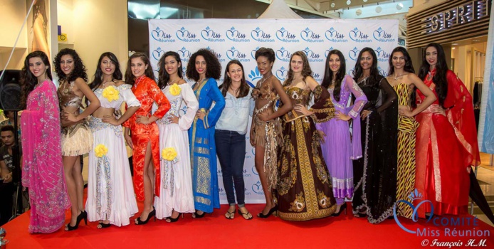 Avec Emy, de Hann Adorée, maquilleuse à domicile Avec Emy, de Hann Adorée, maquilleuse à domicile