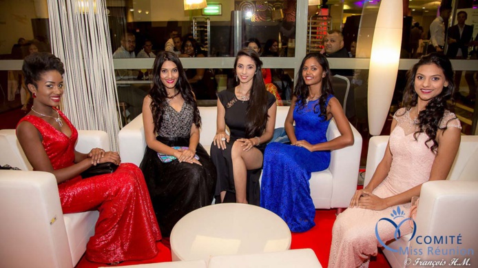 Les candidates Miss Réunion à la Fashion Night 2017