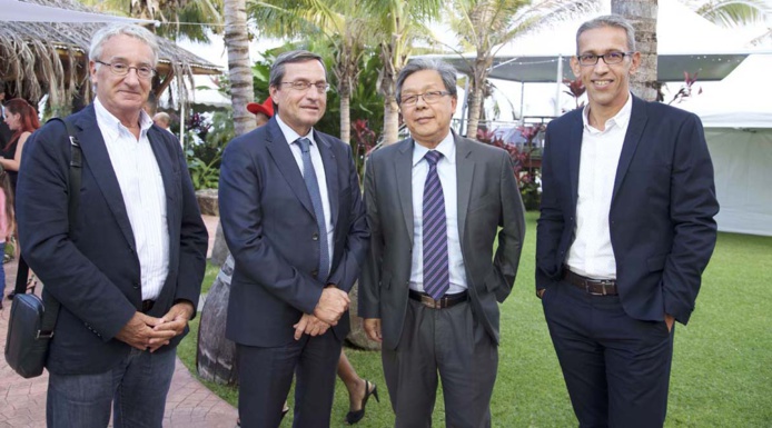 Docteur François Cartaut, Thierry Delahaye, Alex How Choong, et Richard Lorion