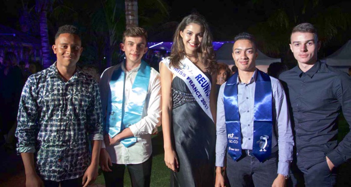 Miss Réunion marraine de la cérémonie de remise de diplômes à l'IUT Miss Réunion marraine de la cérémonie de remise de diplômes à l'IUT