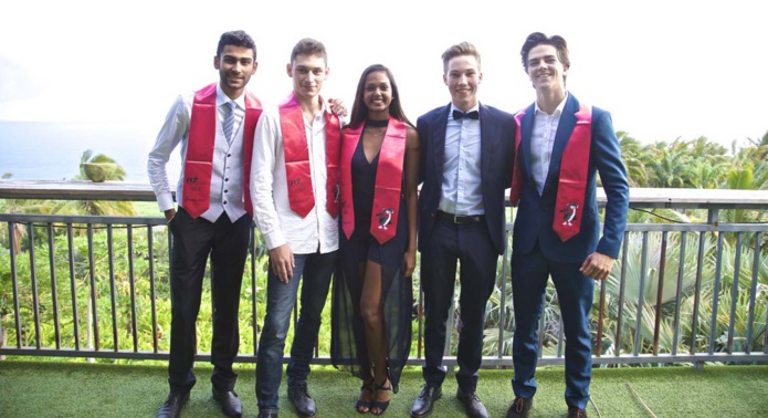 Miss Réunion marraine de la cérémonie de remise de diplômes à l'IUT Miss Réunion marraine de la cérémonie de remise de diplômes à l'IUT