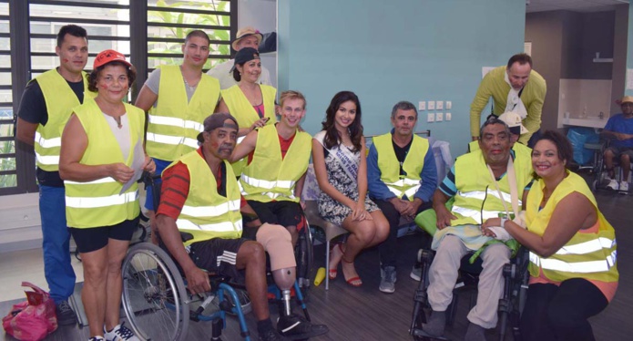 Ambre N'guyen, très sollicitée pour des photos Ambre N'guyen, très sollicitée pour des photos