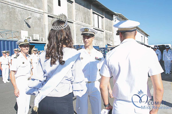 Le pacha saluant Miss Réunion Le pacha saluant Miss Réunion